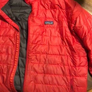 Red patagonia puffed jacket, mens XL